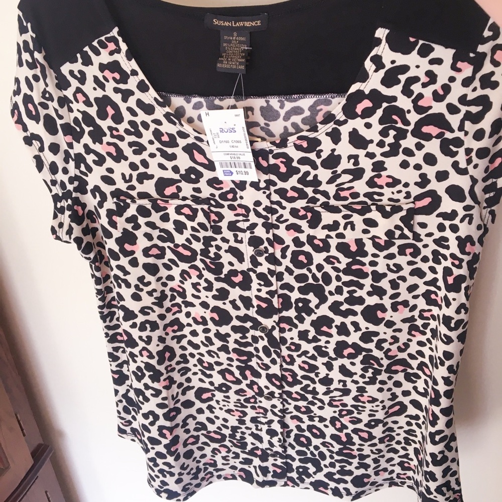 Pink leopard top!!💖